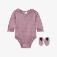 Nike Baby (0-9M) Velour Swoosh 2-Piece Bodysuit Boxed набор цвет фиолетовый