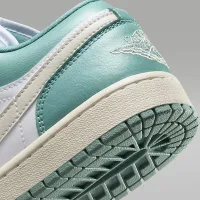 Nike Air Jordan 1 Low жіноча Кросівки колір білий