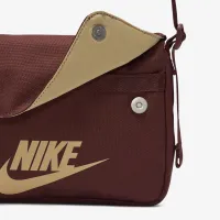 Nike Sportswear жіноча Futura 365 Crossbody сумка (3L) колір коричневий