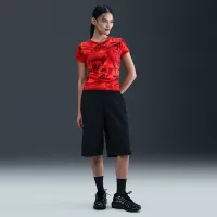 Nike Sportswear жіноча Slim футболка колір червоний