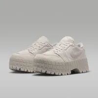 Nike Air Jordan 1 Brooklyn Low жіноча Кросівки колір сірий