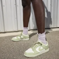 Nike Dunk Low жіноча Кросівки колір зелений
