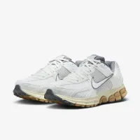 Nike Zoom Vomero 5 жіноча Кросівки колір білий