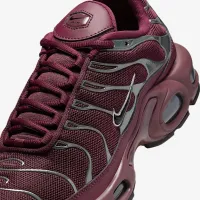 Nike Air Max Plus SE жіноча Кросівки колір червоний