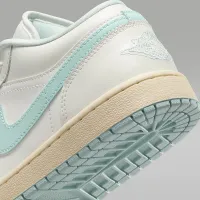 Nike Air Jordan 1 Low жіноча Кросівки колір білий