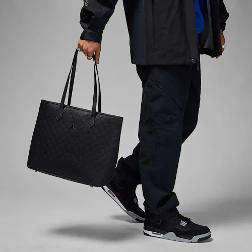 Nike Jordan Monogram Tote сумка (17L) колір чорний