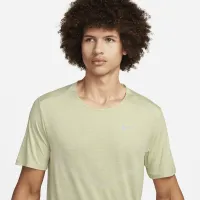 Nike Rise 365 чоловічі Dri-FIT Short-Sleeve Running Top колір зелений