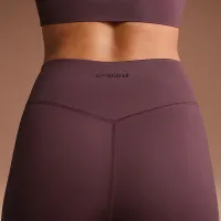 NikeSKIMS Matte жіноча З високою талією Slim Flaколір червоний лосіни колір червоний