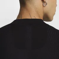 Nike Every Stitch Consideколір червоний Short-Sleeve Knit Tee колір чорний