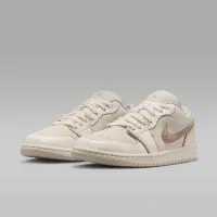 Nike Air Jordan 1 Low SE женская Кроссовки цвет коричневый