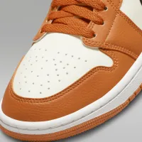 Nike Air Jordan 1 Mid SE жіноча Кросівки колір білий