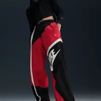 Nike Sportswear женская Mid-Rise Loose Woven Open-Hem Pants цвет красный