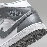 Nike Air Jordan 1 Mid жіноча Кросівки колір білий