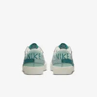 Nike Blazer Low '77 Jumbo женская Кроссовки цвет белый