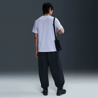 Nike Sportswear Swoosh чоловічі футболка колір фіолетовий