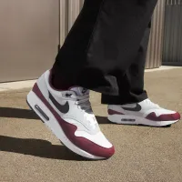 Nike Air Max 1 чоловічі Кросівки колір білий
