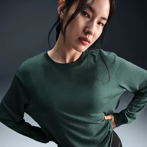 Nike One Relaxed жіноча Dri-FIT Long-Sleeve Top колір зелений
