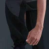 Nike Tech чоловічі Color-Block Open-Hem Fleece Pants колір чорний