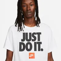 Nike Sportswear чоловічі футболка колір білий