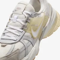 Nike V2K Run женская Кроссовки цвет серый