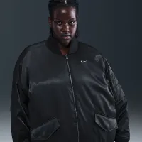 Nike Sportswear женская Therma-FIT Reversible Bomber Куртка (большие размеры) цвет черный