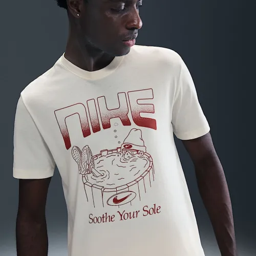 Nike Sportswear футболка цвет коричневый