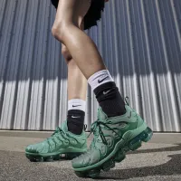Nike Air VaporMax Plus жіноча Кросівки колір зелений