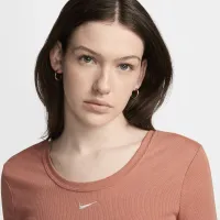 Nike Sportswear Chill Knit жіноча Tight Scoop-Back Short-Sleeve Mini-Rib Top колір коричневий