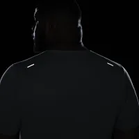 Nike Rise 365 чоловічі Dri-FIT Short-Sleeve Running Top колір зелений