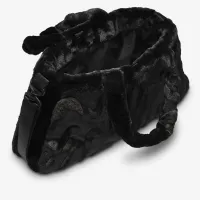 Nike Sportswear Faux Fur Tote (10L) колір чорний