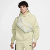 Nike Elemental Premium Fanny Pack (8L) колір зелений
