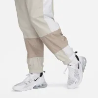U.S. Repel Essential жіноча Nike Mid-Rise Joggers колір коричневий