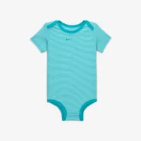 Nike Essentials Baby 3-Piece Striped Swooshfetti набор цвет зеленый