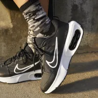 Nike Air Max INTRLK Women's Shoes