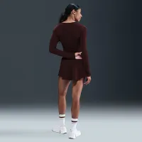 Nike One Relaxed жіноча Dri-FIT Top колір червоний