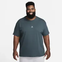 Nike ACG мужские футболка цвет зеленый