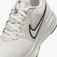 Nike Run Defy чоловічі Road Running Кросівки колір сірий