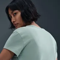Nike Sportswear женская Short-Sleeve Graphic футболка цвет зеленый
