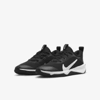 Nike Omni Multi-Court Big дитячі Indoor Court Кросівки колір чорний