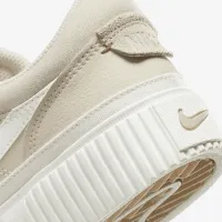 Nike Court Legacy Lift женская Кроссовки цвет белый