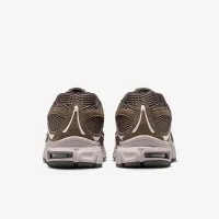 Nike Air Max Moto 2K чоловічі Кросівки колір коричневий
