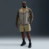 Nike Tech мужские Woven Windrunner Full-Zip Куртка цвет коричневый