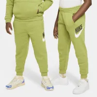 Nike Club Fleece Big дитячі Joggers (Extended Size) колір зелений