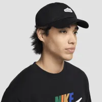 Nike Club Unstructuколір червоний Cap колір чорний