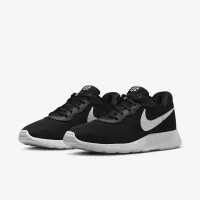 Nike Tanjun EasyOn женская Кроссовки цвет черный