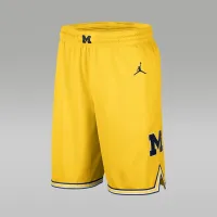 Nike Jordan College (Michigan) мужские Replica баскетбольные шорты Yellow