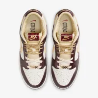 Nike Dunk Low LX жіноча Кросівки колір білий