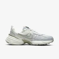 Nike V2K Run женская Кроссовки цвет серый