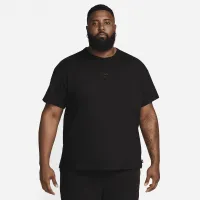 Nike Sportswear Premium Essentials чоловічі футболка колір чорний