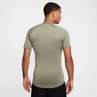 Nike Pro мужские Dri-FIT Tight Short-Sleeve Fitness Top цвет зеленый
